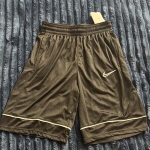 Nike Men's Dri-Fit Basketball Athletic Shorts, Brand New with Tag, Size Small